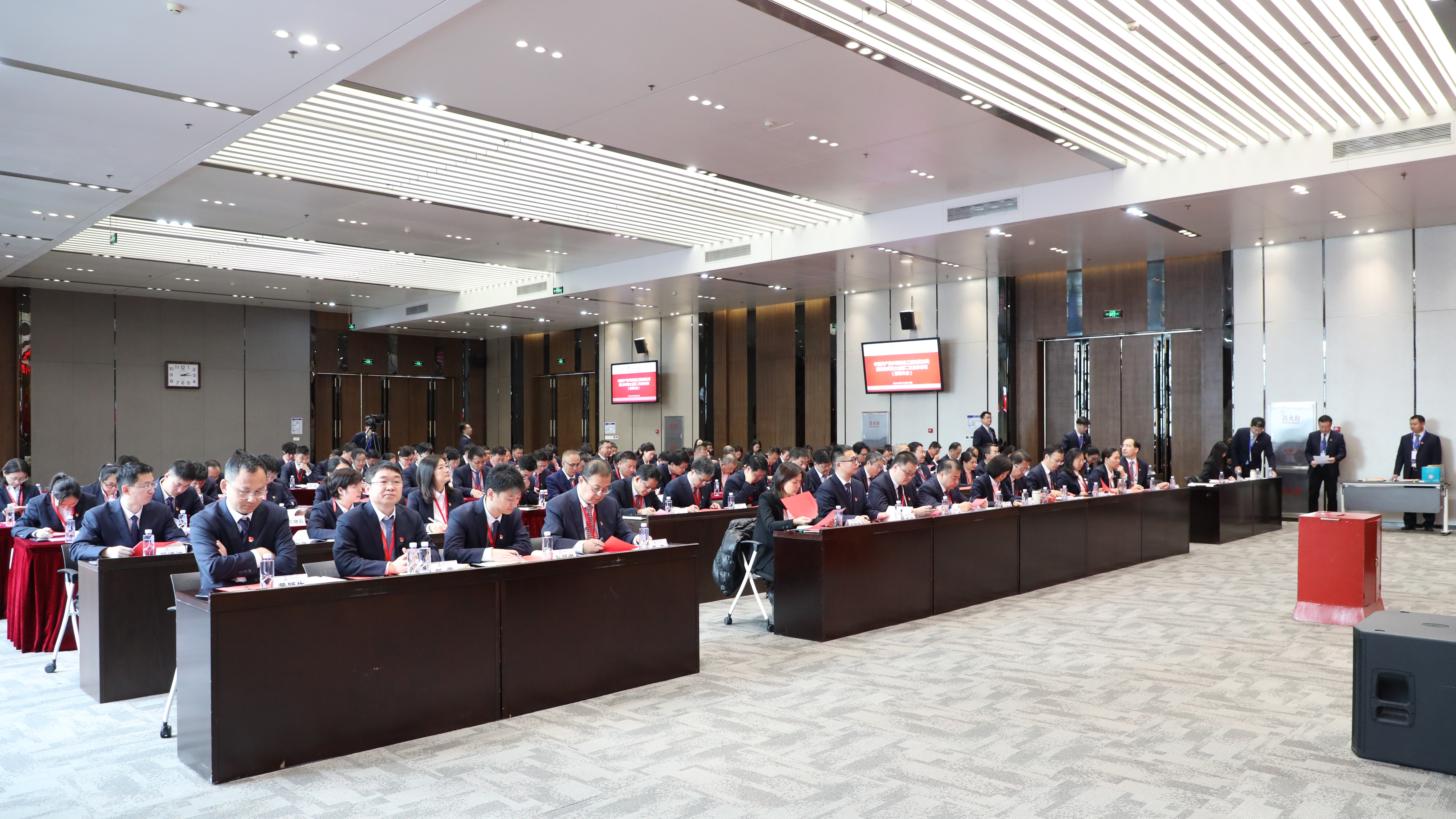 维多利亚老品牌vic(集团)官方网站